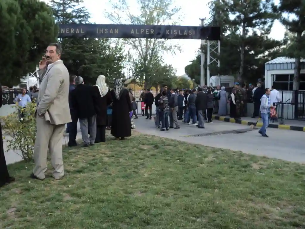 Isparta 40. Komando Eğitim Tugayı Girişi