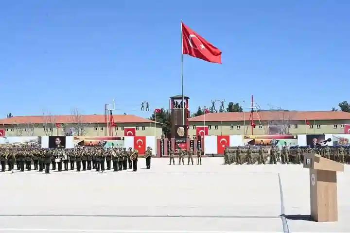Isparta 40. Komando Eğitim Tugayı Tören alanı